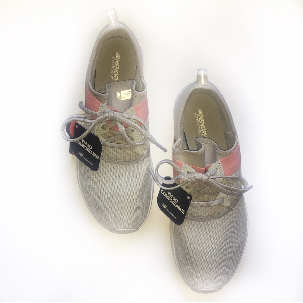 🆕 New Balance lite sneakers